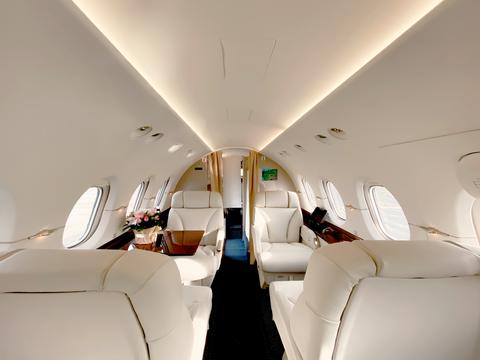 Открыть на весь экран Hawker 800XP 0